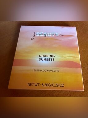 Jasmine Beauty Chasing Sunsets Eyeshadow Palette